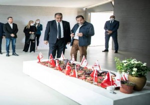 Başbakan Sucuoğlu  :Anıt Mezar  Kıbrıs Türkü’ne yakışır bir duruma getirilecek